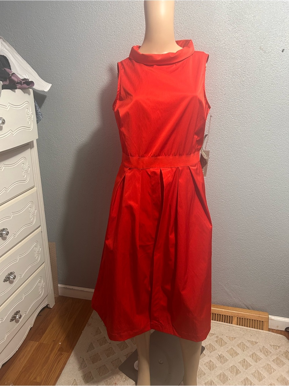 NWT $109.50 Eva Mendes red dress size 8